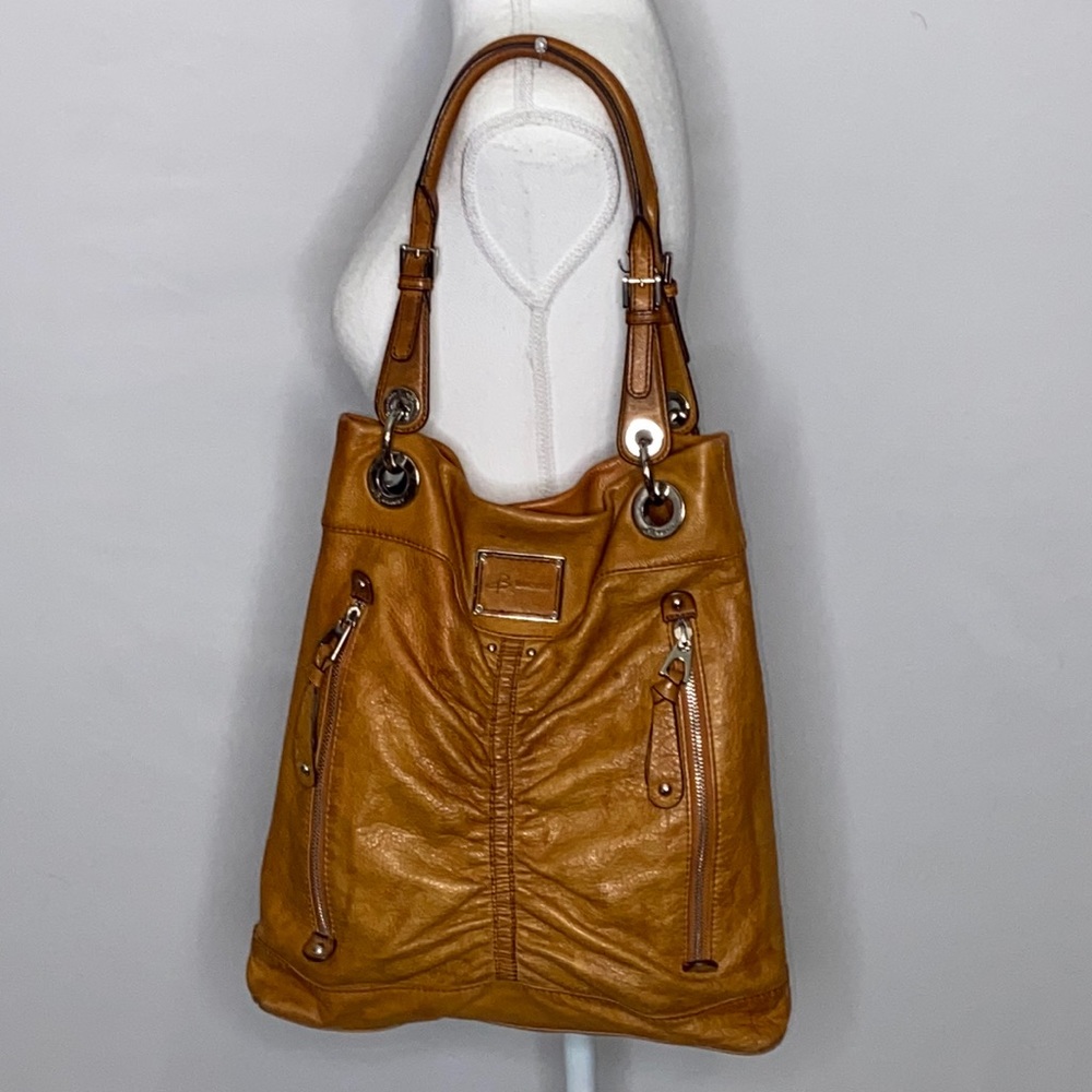 B. Makowsky Leather Shoulder Bag in Camel